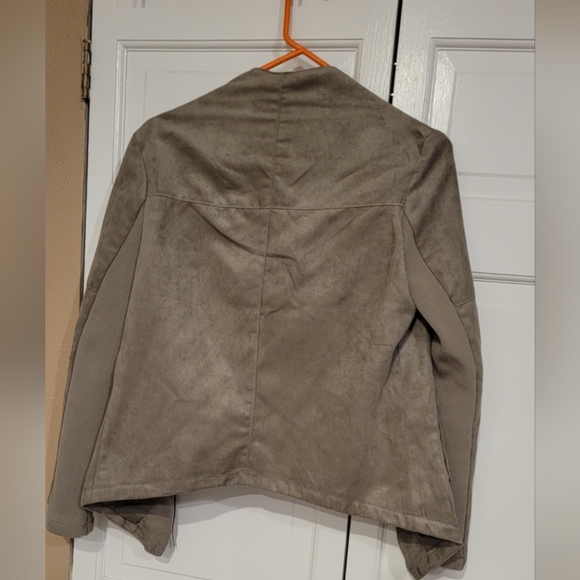 Jacket - Picture 2 of 3